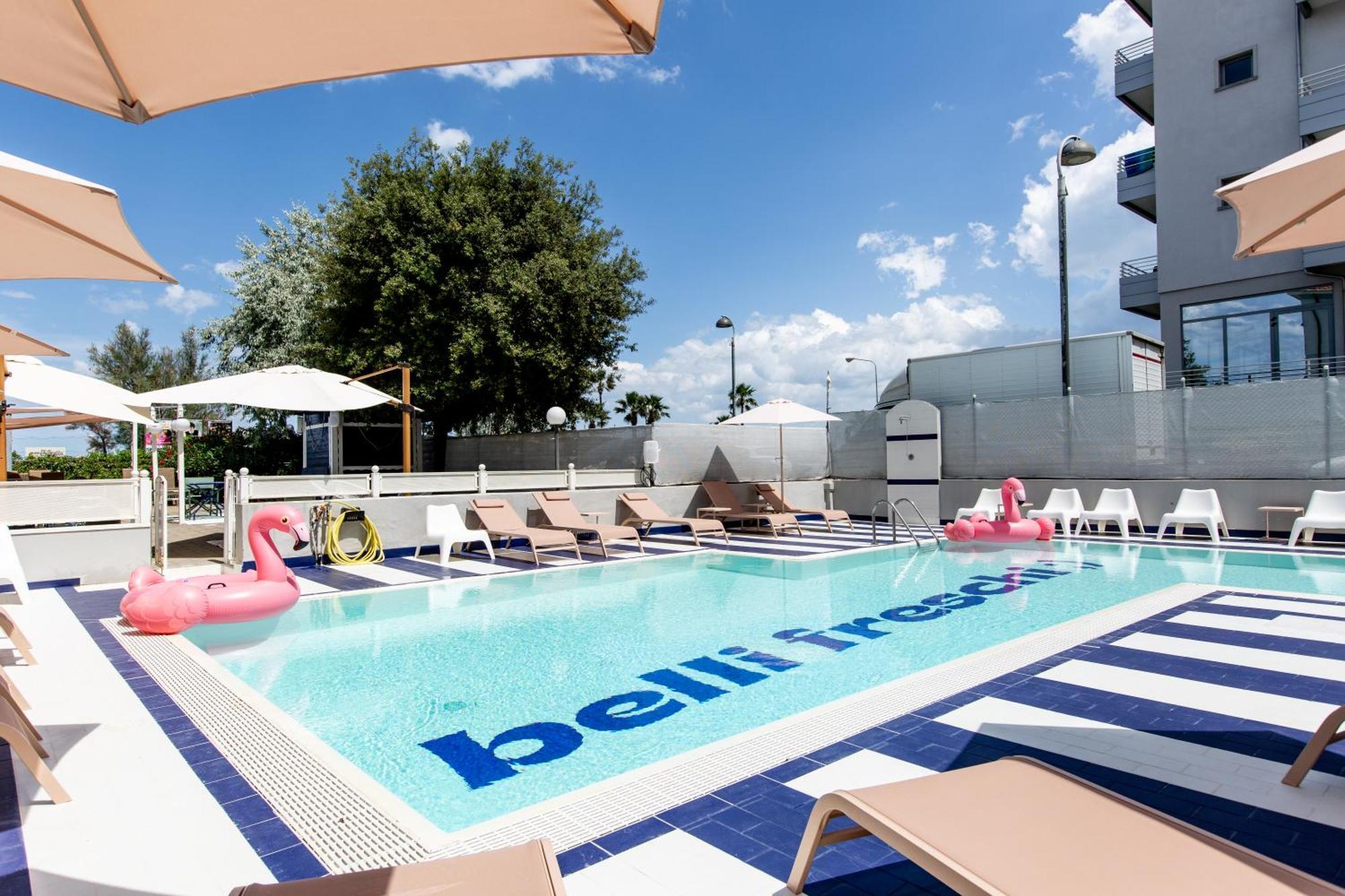Hotel Belvedere Римини Екстериор снимка
