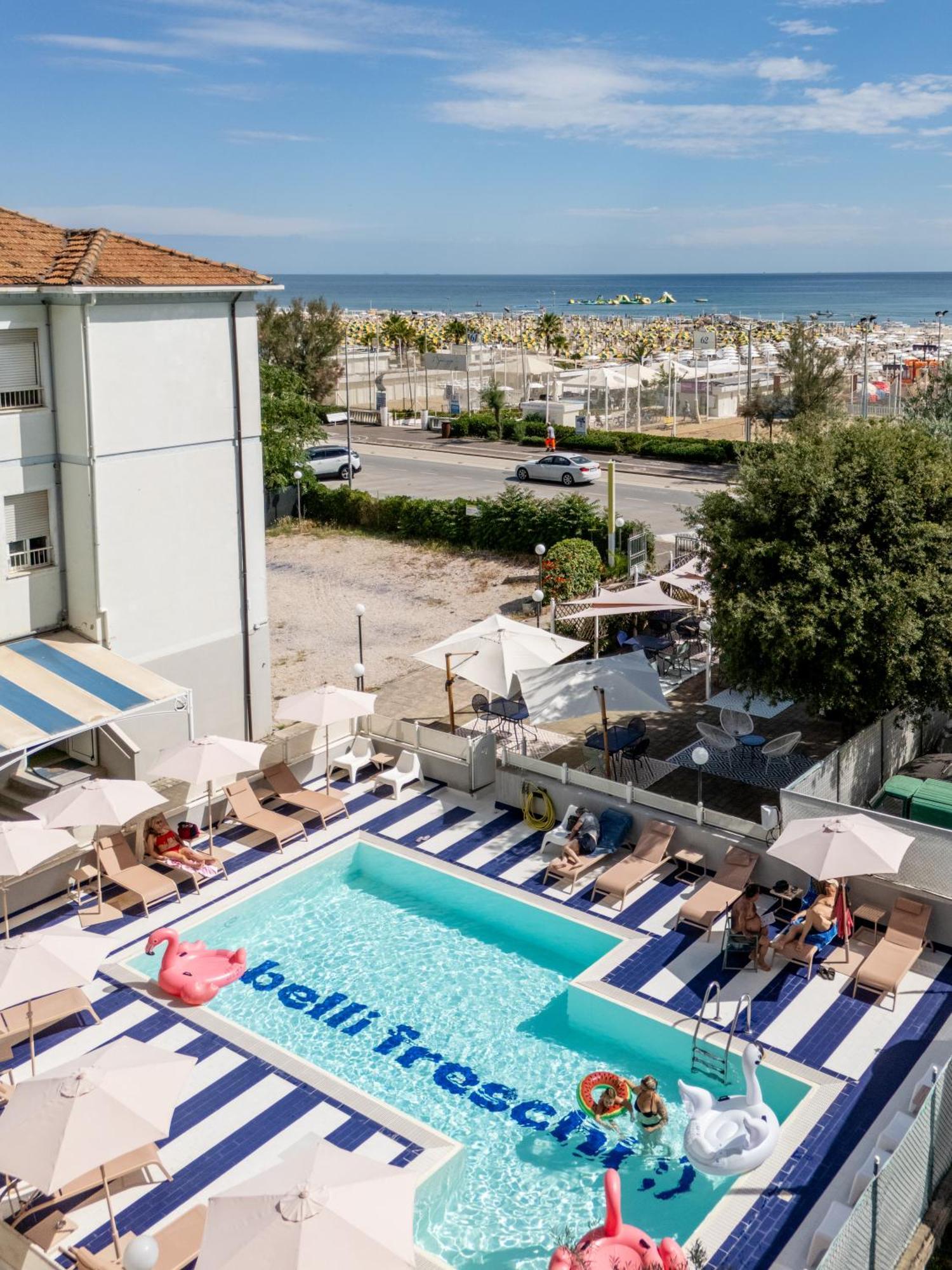 Hotel Belvedere Римини Екстериор снимка