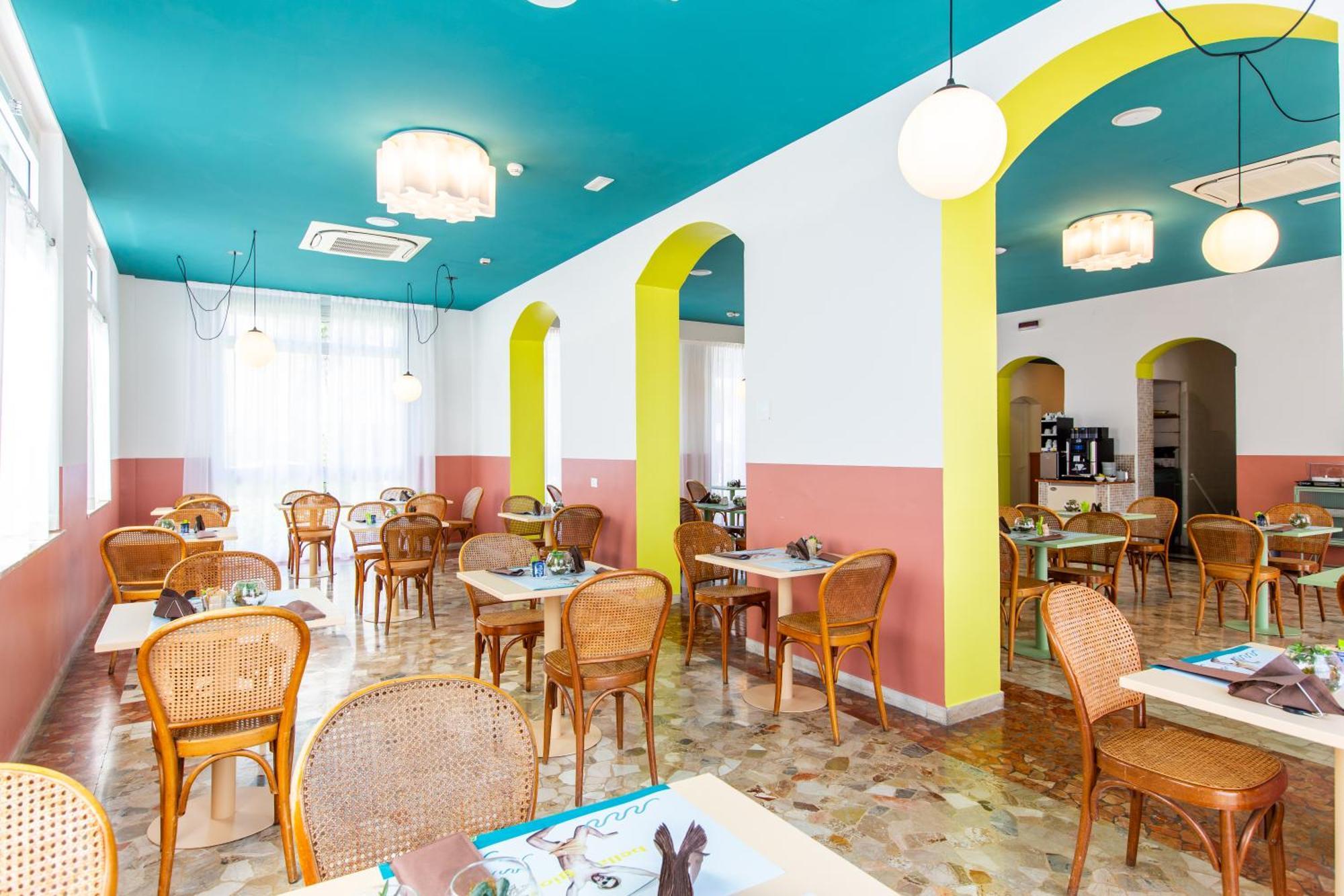 Hotel Belvedere Римини Екстериор снимка